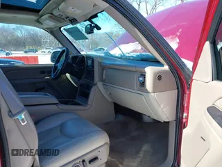 2004 Chevrolet Suburban Z71 with VIN 3GNFK16Z84G231091, listed as a IAAI auction lot 41595885 with 101,243 mi miles. Bid and sale history available at carsss.com. Image 5.
