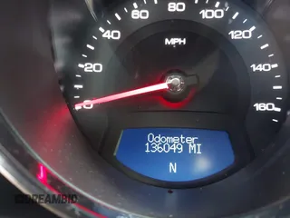2009 Cadillac CTS RWD с VIN 1G6DF577290119328, выставлен на аукционе IAAI как лот 42508096 с пробегом 136 049 миль миль и . История ставок и продаж доступна на DreamBid. Изображение 15.