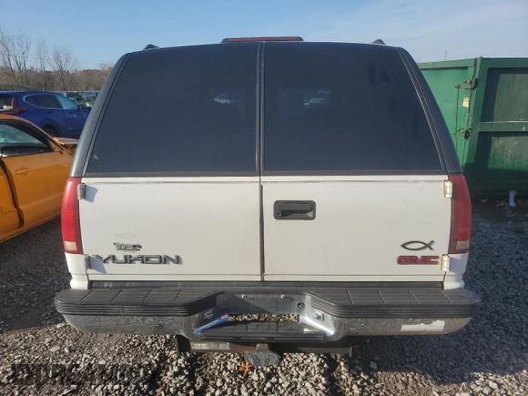 1999 GMC Yukon with VIN 1GKEC13R6XJ808715, listed as a Copart auction lot 83407094 with 340,933 mi miles and Salvage Title. Bid and sale history available at carsss.com. Image 6.