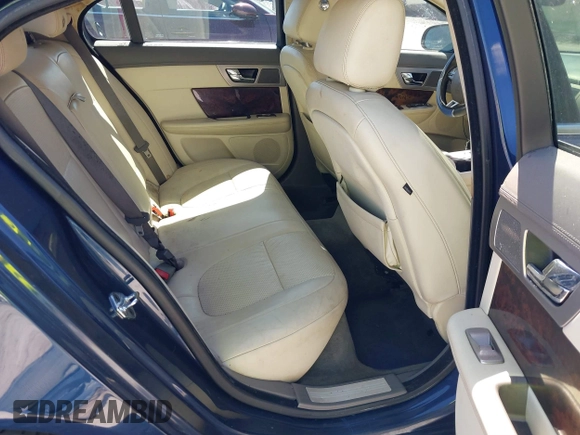 2010 Jaguar XF Premium Luxury with VIN SAJWA0GB5ALR78767, listed as a IAAI auction lot 41733047 with 1 mi miles. Bid and sale history available at carsss.com. Image 8.