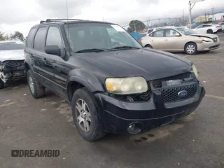 2005 Ford Escape Limited with VIN 1FMYU04155KC05430, listed as a IAAI auction lot 41784958 with 190,822 mi miles. Bid and sale history available at carsss.com. Image 1.
