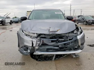 2018 Mitsubishi Outlander ES z VIN JA4AD2A33JJ002909, wystawiony jako Copart lot #55693795 z przebiegiem 95 454 mil mil oraz Szkody całkowita. Historia ofert i sprzedaży dostępna na DreamBid. Obrazek 5.