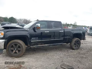 2018 GMC Sierra 2500HD SLT with VIN 1GT12TEY9JF279932, listed as a IAAI auction lot 41583208 with 70,465 mi miles. Bid and sale history available at carsss.com. Image 14.