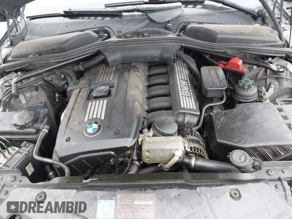 2008 BMW 5 Series 528i with VIN WBANU535X8C110673, listed as a IAAI auction lot 42046010 with 204,413 mi miles and . Bid and sale history available at carsss.com. Image 10.