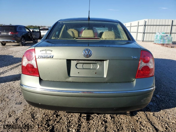 2003 Volkswagen Passat GLX with VIN WVWRH63B93P275619, listed as a Copart auction lot 87664845 with 0 mi miles and Non Repairable. Bid and sale history available at carsss.com. Image 6.