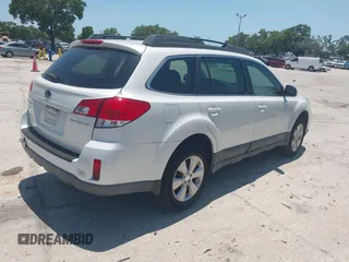 2012 Subaru Outback 2.5i z VIN 4S4BRCAC8C3263070, wystawiony jako IAAI lot #42299243 z przebiegiem 134 902 mil mil oraz . Historia ofert i sprzedaży dostępna na DreamBid. Obrazek 4.