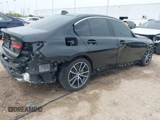 2020 BMW 3 Series 330i with VIN 3MW5R1J07L8B32129, listed as a IAAI auction lot 41858917 with 35,721 mi miles and . Bid and sale history available at DreamBid. Image 4.