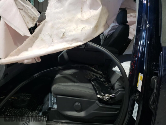 2024 Ford F-350 z VIN 1FT8W3BA3REE67230, wystawiony jako Copart lot #86899144 z przebiegiem Nie podano mil oraz Szkoda całkowita • Salvage title. Historia ofert i sprzedaży dostępna na DreamBid. Obrazek 7.