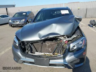 2019 Mercedes-Benz GLC with VIN WDC0G5EB5KF606374, listed as a IAAI auction lot 41987972 with 59,368 mi miles. Bid and sale history available at carsss.com. Image 13.