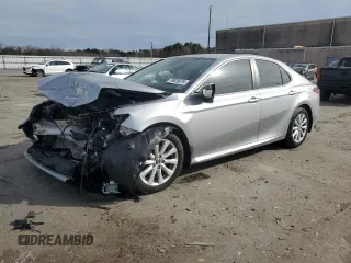 2019 Toyota Camry LE with VIN 4T1B11HK5KU182934, listed as a Copart auction lot 48678675 with 122,647 mi miles and Salvage Title. Bid and sale history available at carsss.com. Image 1.