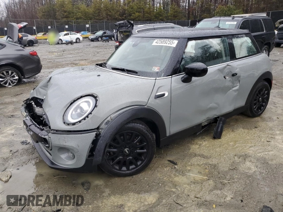 2021 MINI Hardtop Cooper with VIN WMWXR3C04M2N98103, listed as a Copart auction lot 42589255 with 61,317 mi miles and Salvage title. Bid and sale history available at DreamBid. Image 1.