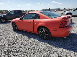 2000 Ford Mustang with VIN 1FAFP4045YF162222, listed as a Copart auction lot 52357355 with 216,251 mi miles and Salvage Title. Bid and sale history available at carsss.com. Image 2.
