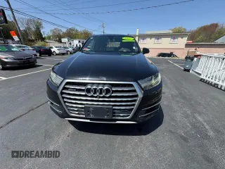 2017 Audi Q7 Premium Plus z VIN WA1LAAF75HD025575, wystawiony jako Copart lot #55443465 z przebiegiem 162 389 mil mil oraz Czysty tytuł • Clean title. Historia ofert i sprzedaży dostępna na DreamBid. Obrazek 6.