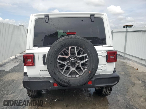 2025 Jeep Wrangler Sahara with VIN 1C4PJXEN7SW505719, listed as a Copart auction lot 52528025 with 8,911 mi miles and Clean Title. Bid and sale history available at DreamBid. Image 6.