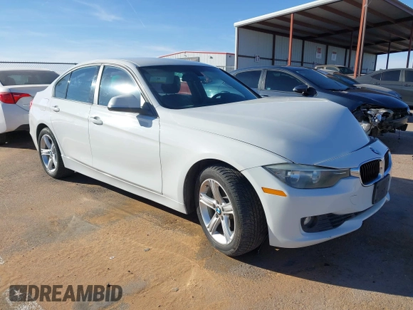 2013 BMW 3 Series 328i xDrive z VIN WBA3B3C57DF536069, wystawiony jako IAAI lot #41506171 z przebiegiem Nie podano mil oraz . Historia ofert i sprzedaży dostępna na DreamBid. Obrazek 1.