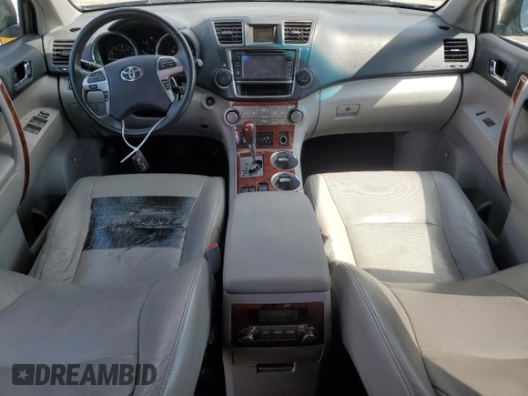 2013 Toyota Highlander Limited with VIN 5TDYK3EH5DS122904, listed as a Copart auction lot 55686225 with 221,905 mi miles and Salvage title. Bid and sale history available at DreamBid. Image 8.