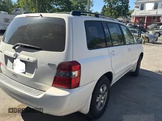 2004 Toyota Highlander z VIN JTEEP21A540013137, wystawiony jako Copart lot #57712075 z przebiegiem 332 592 mil mil oraz Czysty tytuł • Clean title. Historia ofert i sprzedaży dostępna na DreamBid. Obrazek 4.