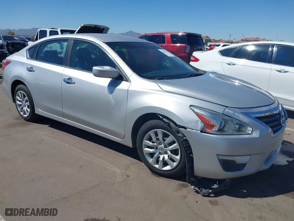2013 Nissan Altima 2.5 S with VIN 1N4AL3AP5DC184631, listed as a IAAI auction lot 41880144 with 157,603 mi miles. Bid and sale history available at carsss.com. Image 1.