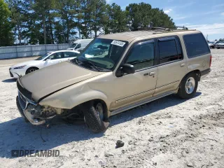 2001 Ford Explorer XLT z VIN 1FMZU63E71ZA48707, wystawiony jako Copart lot #55974105 z przebiegiem 214 188 mil mil oraz Szkody całkowita. Historia ofert i sprzedaży dostępna na DreamBid. Obrazek 1.