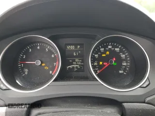 2015 Volkswagen Jetta SE z VIN 3VWD17AJ8FM212937, wystawiony jako Copart lot #56936995 z przebiegiem 99 158 mil mil oraz Czysty tytuł • Clean title. Historia ofert i sprzedaży dostępna na DreamBid. Obrazek 9.