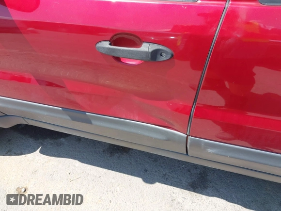 2005 Ford Escape XLS Value с VIN 1FMYU02Z55KA01607, выставлен на аукционе IAAI как лот 42634052 с пробегом 151 193 миль миль и . История ставок и продаж доступна на DreamBid. Изображение 18.