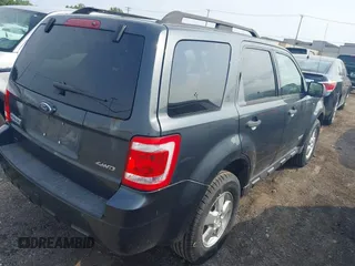 2008 Ford Escape XLT с VIN 1FMCU93108KE60815, выставлен на аукционе IAAI как лот 42504139 с пробегом 138 911 миль миль и . История ставок и продаж доступна на DreamBid. Изображение 4.