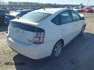 2004 Toyota Prius with VIN JTDKB20U040086823, listed as a IAAI auction lot 41837488 with 163,448 mi miles. Bid and sale history available at carsss.com. Image 4.