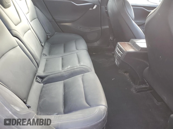 2019 Tesla Model S 75D z VIN 5YJSA1E26KF311684, wystawiony jako Copart lot #84538004 z przebiegiem 165 323 mil mil oraz Szkoda całkowita • Salvage title. Historia ofert i sprzedaży dostępna na DreamBid. Obrazek 10.