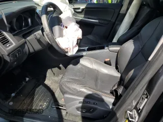 2017 Volvo XC60 Dynamic с VIN YV449MRR6H2002302, выставлен на аукционе Copart как лот 52805655 с пробегом 36 579 миль миль и Списание • Salvage title. История ставок и продаж доступна на DreamBid. Изображение 7.