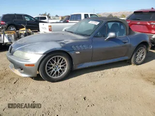 2000 BMW Z3 z VIN WBACH3345YLF71774, wystawiony jako Copart lot #75007354 z przebiegiem 170 924 mil mil oraz Szkody całkowita. Historia ofert i sprzedaży dostępna na DreamBid. Obrazek 1.