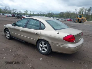 2000 Ford Taurus SE with VIN 1FAFP53UXYA128419, listed as a IAAI auction lot 42052508 with 90,219 mi miles and . Bid and sale history available at carsss.com. Image 3.