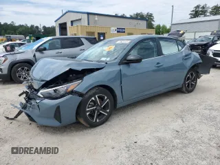 2024 Nissan Sentra SV z VIN 3N1AB8CV2RY373826, wystawiony jako Copart lot #56766095 z przebiegiem 20 857 mil mil oraz Szkoda całkowita • Salvage title. Historia ofert i sprzedaży dostępna na DreamBid. Obrazek 1.