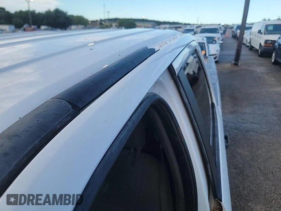 2019 Ford F-250 XL z VIN 1FT7W2B60KED86550, wystawiony jako IAAI lot #42501135 z przebiegiem 188 501 mil mil oraz . Historia ofert i sprzedaży dostępna na DreamBid. Obrazek 16.
