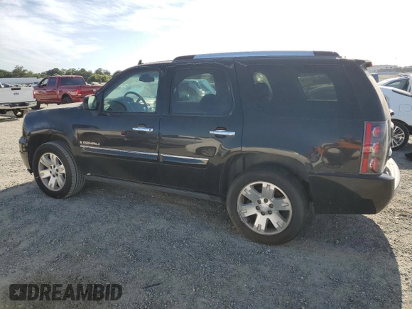 2007 GMC Yukon Denali z VIN 1GKFK63877J235917, wystawiony jako Copart lot #57445735 z przebiegiem 253 961 mil mil oraz Czysty tytuł • Clean title. Historia ofert i sprzedaży dostępna na DreamBid. Obrazek 2.