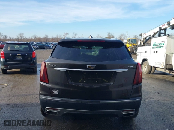 2020 Cadillac XT5 Premium Luxury FWD with VIN 1GYKNCRS0LZ122920, listed as a IAAI auction lot 41021418 with 68,125 mi miles. Bid and sale history available at carsss.com. Image 16.
