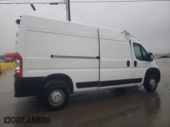 2024 Ram ProMaster Cargo Tradesman with VIN 3C6LRVDG6RE114782, listed as a Copart auction lot 43402665 with 9,610 mi miles and Salvage Title. Bid and sale history available at DreamBid. Image 3.