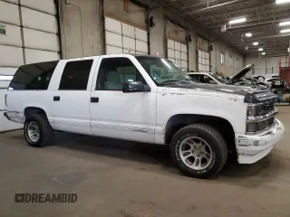 1998 Chevrolet Suburban with VIN 1GNEC16R3WJ314003, listed as a Copart auction lot 78271654 with 283,661 mi miles and Clean Title. Bid and sale history available at carsss.com. Image 4.