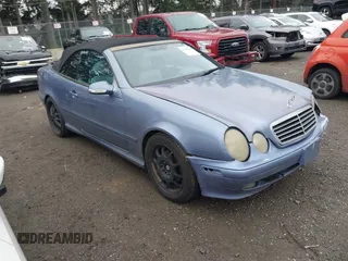 2002 Mercedes-Benz CLK 320/430 z VIN WDBLK70G42T117609, wystawiony jako IAAI lot #41266203 z przebiegiem 148 143 mil mil oraz . Historia ofert i sprzedaży dostępna na DreamBid. Obrazek 1.