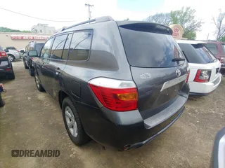 2010 Toyota Highlander with VIN 5TDZK3EH1AS010097, listed as a Copart auction lot 54011725 with 228,242 mi miles and Clean title. Bid and sale history available at DreamBid. Image 3.