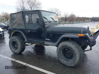 1995 Jeep Wrangler S with VIN 1J4FY19P0SP258399, listed as a IAAI auction lot 41970320 with 151,621 mi miles. Bid and sale history available at carsss.com. Image 15.
