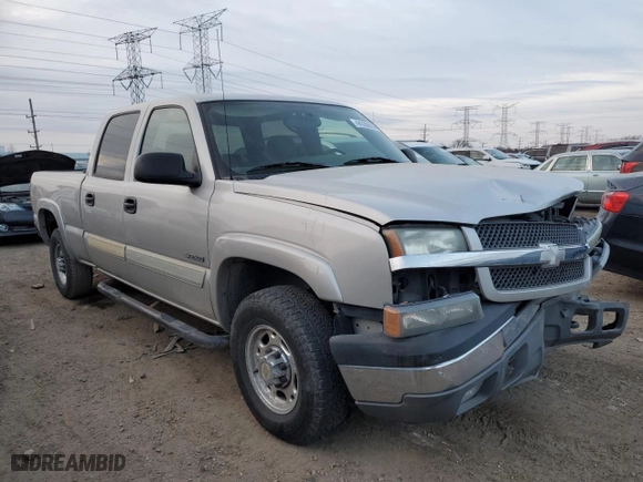 2004 Chevrolet Silverado 2500 Crew Cab LS with VIN 1GCGC23U44F183017, listed as a Copart auction lot 44330035 with 182,195 mi miles and Salvage Title. Bid and sale history available at carsss.com. Image 4.
