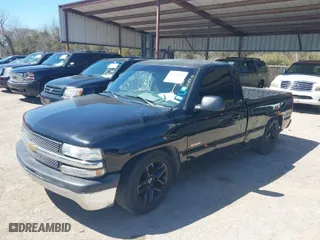 2002 Chevrolet Silverado 1500 with VIN 1GCEC14W32Z105146, listed as a IAAI auction lot 41778514 with 218,276 mi miles. Bid and sale history available at carsss.com. Image 2.