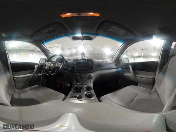 2013 Toyota Highlander with VIN 5TDBK3EH2DS265394, listed as a IAAI auction lot 41216463 with 141,095 mi miles. Bid and sale history available at carsss.com. Image 18.