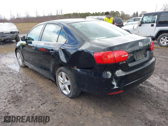 2013 Volkswagen Jetta SE with VIN 3VWDP7AJ4DM352849, listed as a IAAI auction lot 41918821 with 143,547 mi miles and . Bid and sale history available at DreamBid. Image 3.