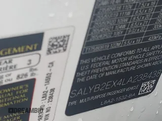 2020 Land Rover Range Rover Velar S z VIN SALYB2EX4LA238438, wystawiony jako IAAI lot #41504741 z przebiegiem 62 665 mil mil oraz . Historia ofert i sprzedaży dostępna na DreamBid. Obrazek 9.