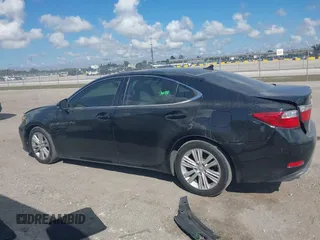 2014 Lexus ES 330 with VIN JTHBK1GG2E2147720, listed as a IAAI auction lot 41543952 with 110,580 mi miles and . Bid and sale history available at carsss.com. Image 14.