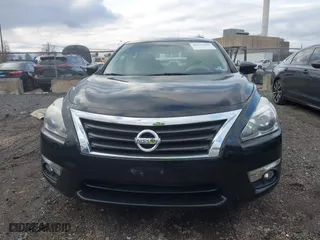 2013 Nissan Altima 3.5 SL with VIN 1N4BL3AP1DC118307, listed as a IAAI auction lot 41235680 with 131,079 mi miles. Bid and sale history available at carsss.com. Image 12.