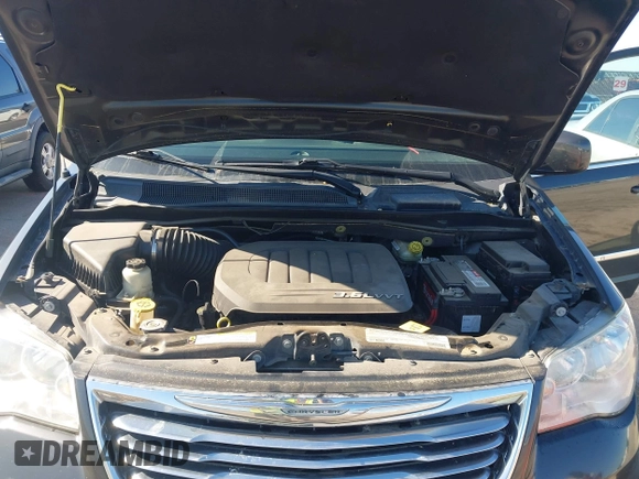 2012 Chrysler Town & Country Touring with VIN 2C4RC1BG1CR401016, listed as a IAAI auction lot 42086972 with 145,373 mi miles. Bid and sale history available at carsss.com. Image 10.