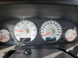 2006 Dodge Stratus SXT z VIN 1B3EL46X06N230384, wystawiony jako Copart lot #80229144 z przebiegiem 149 104 mil mil oraz Czysty tytuł • Clean title. Historia ofert i sprzedaży dostępna na DreamBid. Obrazek 9.