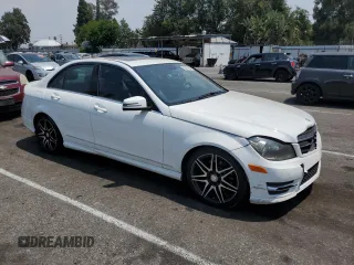 2014 Mercedes-Benz C 350 Sport with VIN WDDGF5HB0ER314501, listed as a Copart auction lot 62274664 with 243,546 mi miles and Salvage Title. Bid and sale history available at DreamBid. Image 4.